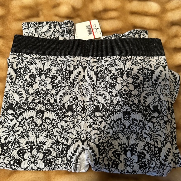 NWT Free People Leggings in black and white - Picture 6 of 9